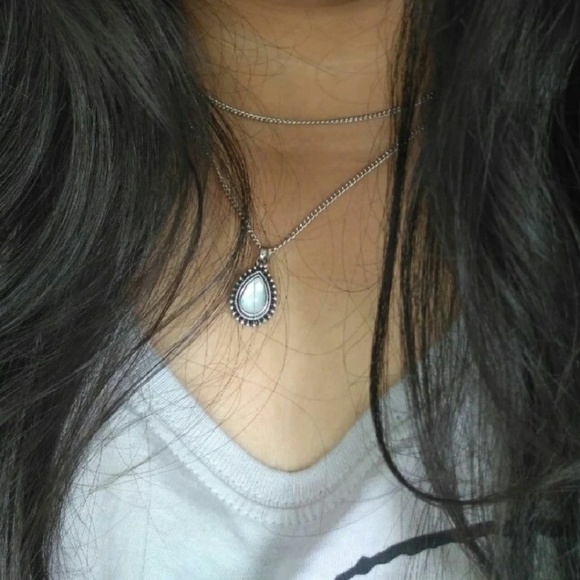 NEW. Double Layer Moonstone like Necklace - Picture 4 of 4